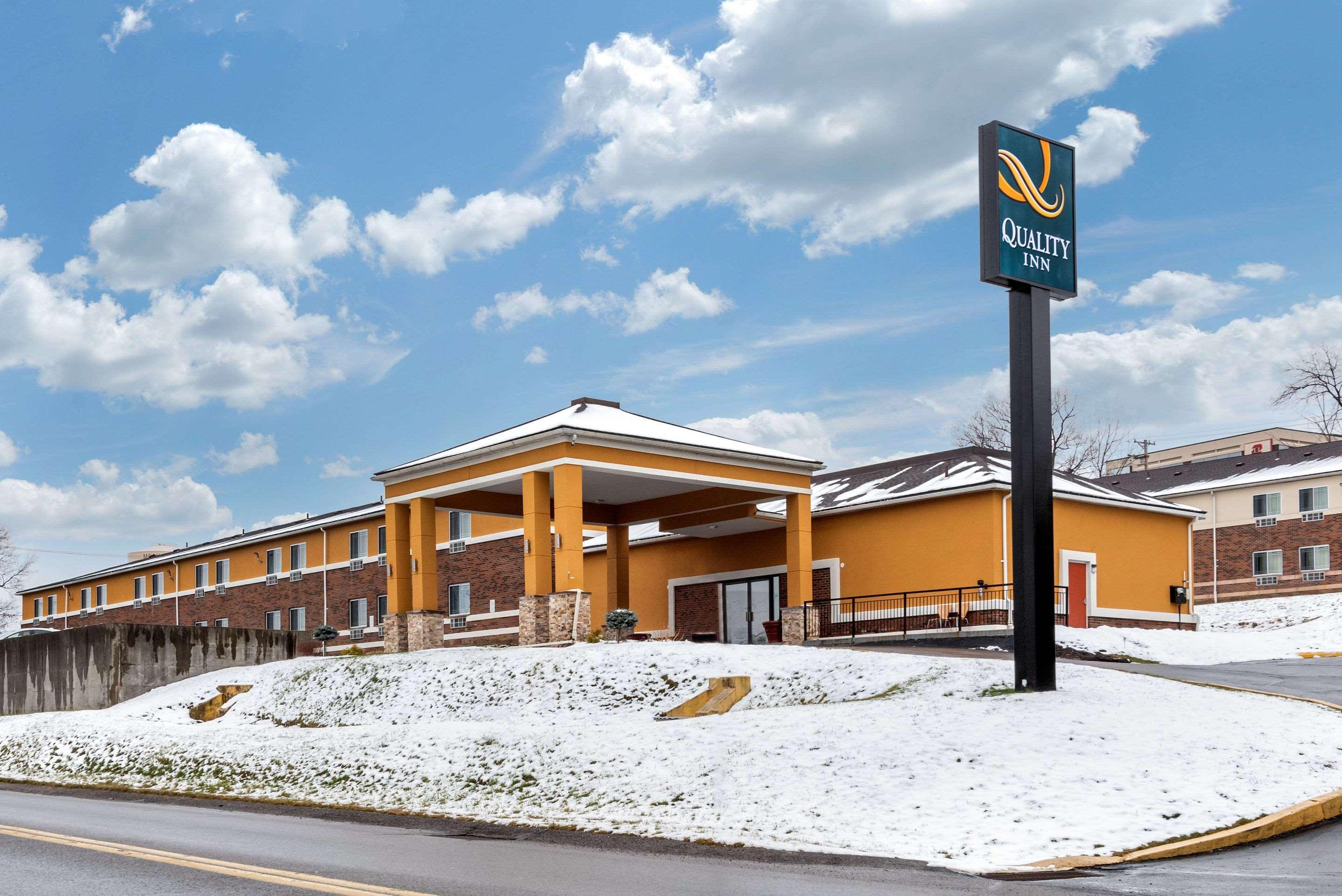 Coraopolis Quality Inn מראה חיצוני תמונה