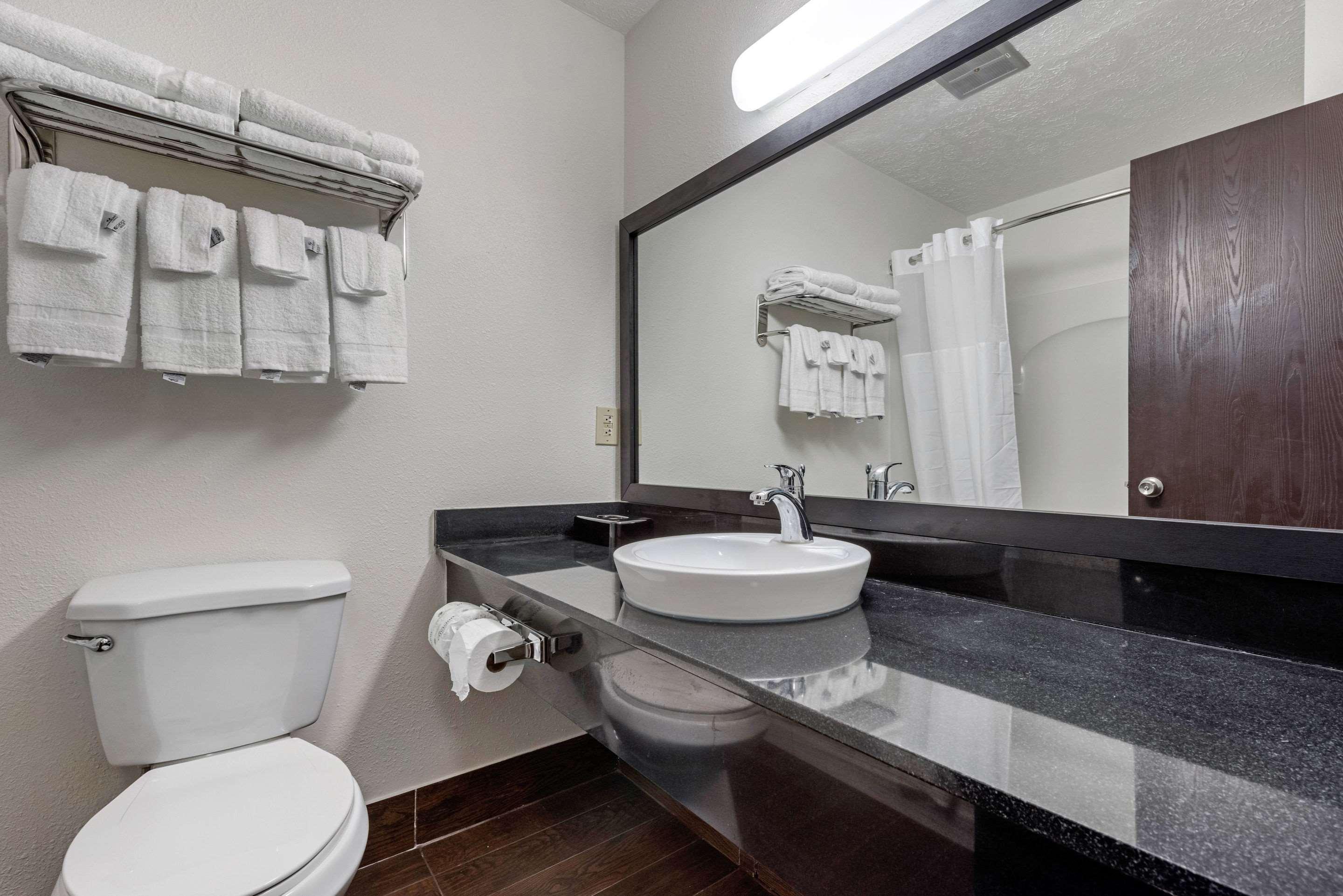 Coraopolis Quality Inn מראה חיצוני תמונה